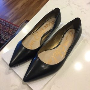 Sam Edelman black leather flats